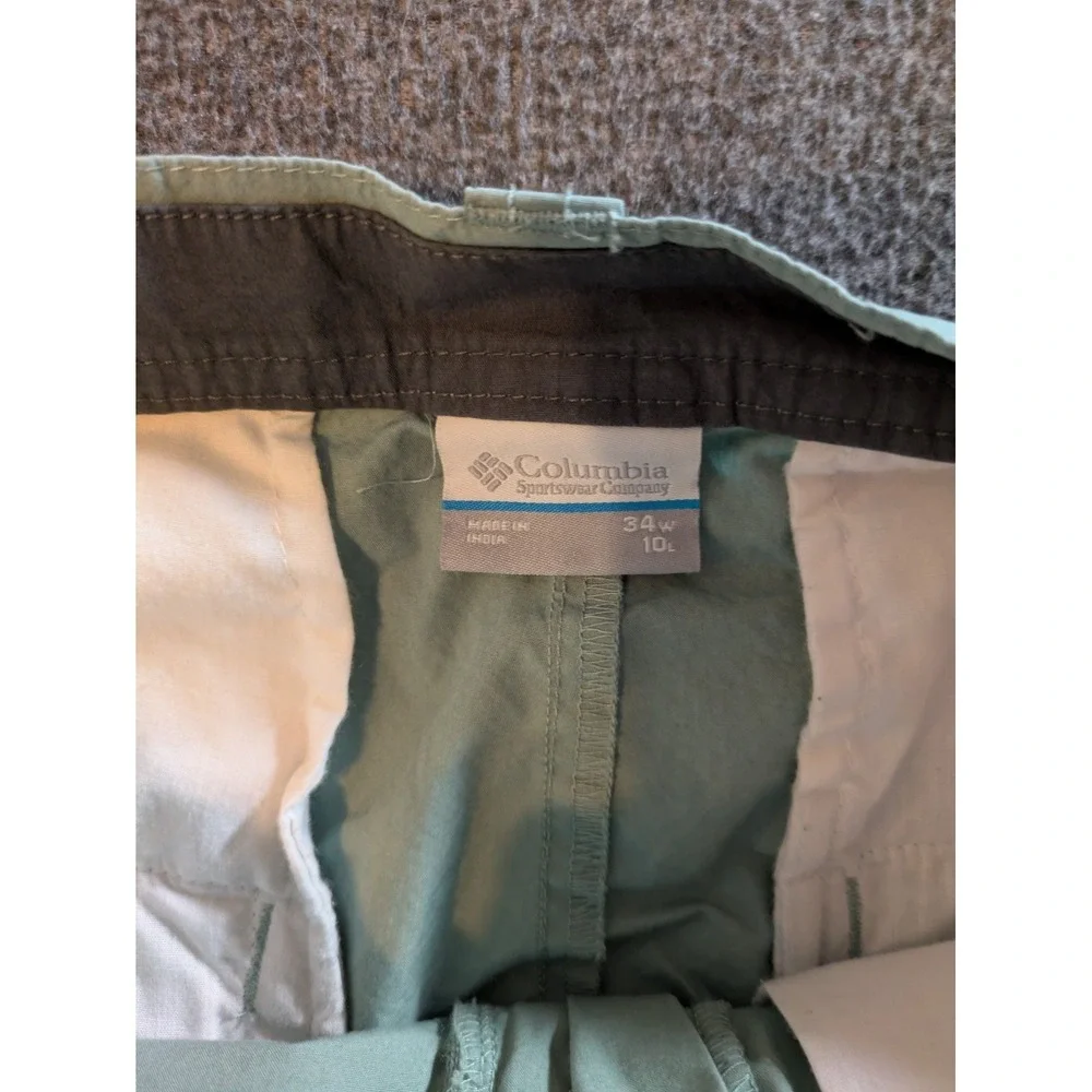 Columbia Mens Shorts Hiking Size 34 Lightweight Light Green